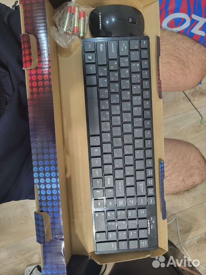 Клавиатура беспроводная и мышь