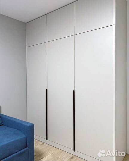 Угловой шкаф в прихожую