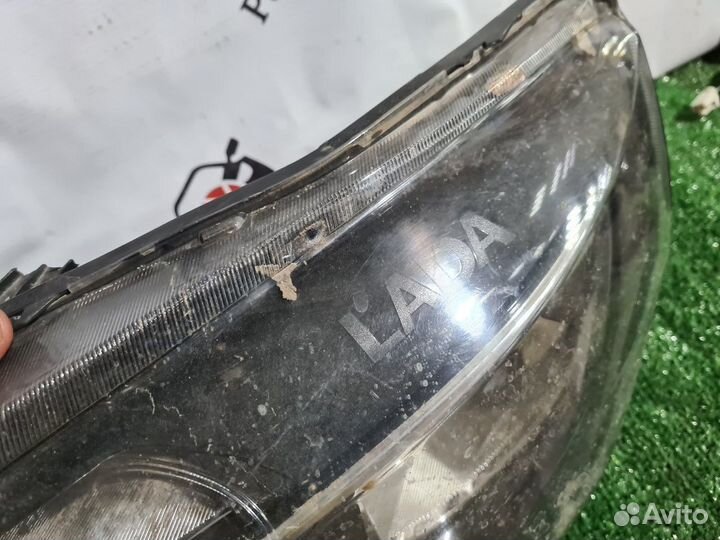 Фара левая Vesta дефектная