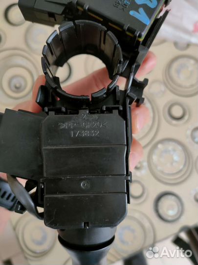 Блок подрулевых переключателей