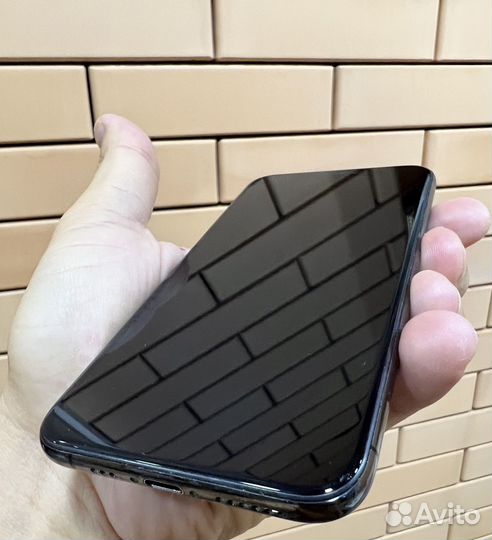 Телефон XS 64 gb