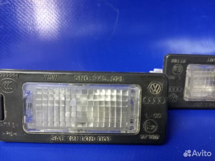 Фонарь подсветки номера Volkswagen Jetta VI (2010—