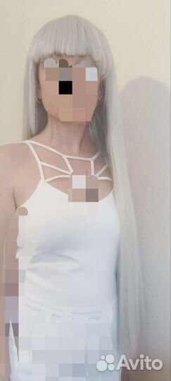 Искусственный пепельный парик