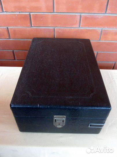 Советский патефон Завод 