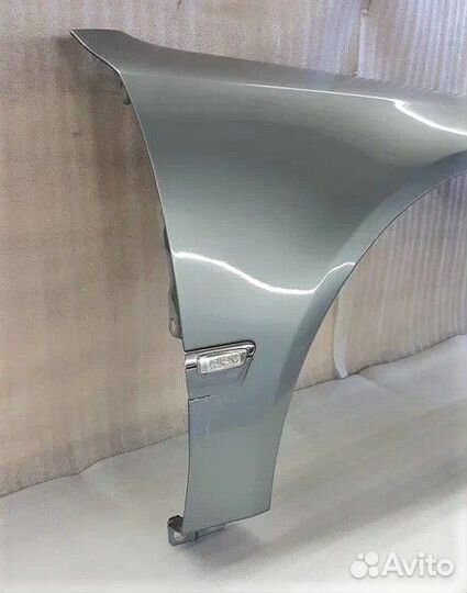 Крыло переднее правое на Audi A8 D3 4E