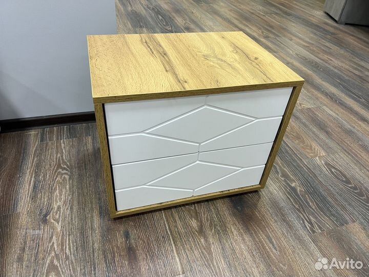 Прикроватная тумба для спальни с ящиками victory