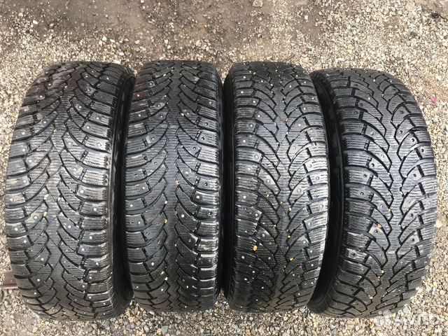 Pirelli Formula Ice 215/65 R16