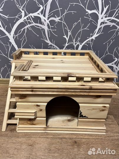 Деревянный домик для кошки или щенка