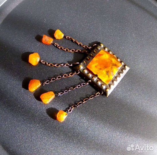 Винтажная брошь