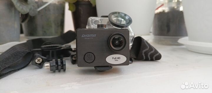 Экшн камера digma. DiCam 170