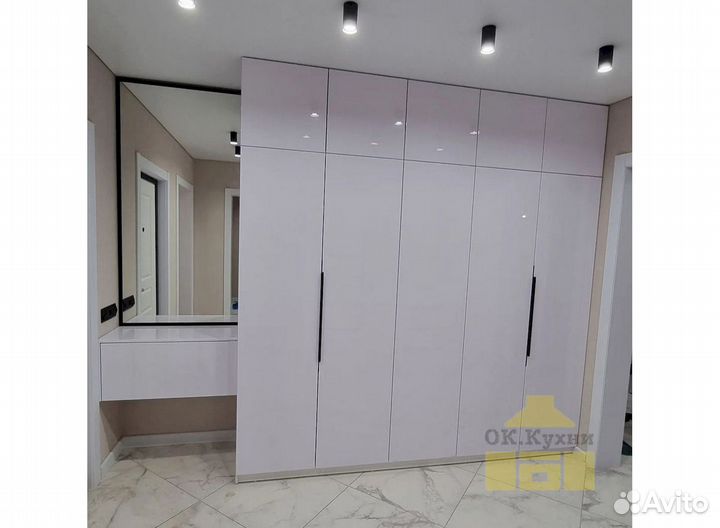 Встраиваемый шкаф