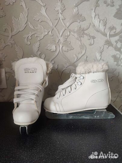 Коньки детские двухлолозные. р. 31 размер
