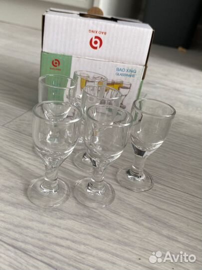 Новый набор рюмок в форме бокала