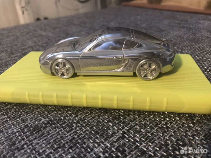 Porsche Caymanк S 2013 model limited