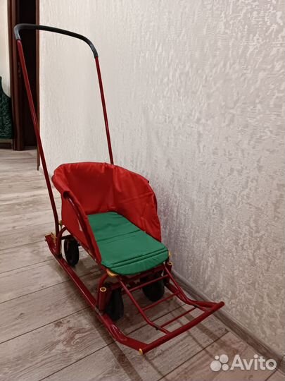 Санки с колесами Ника