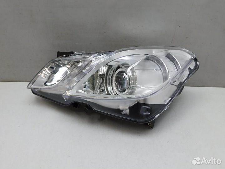 Фара левая Mercedes-Benz E-Class
