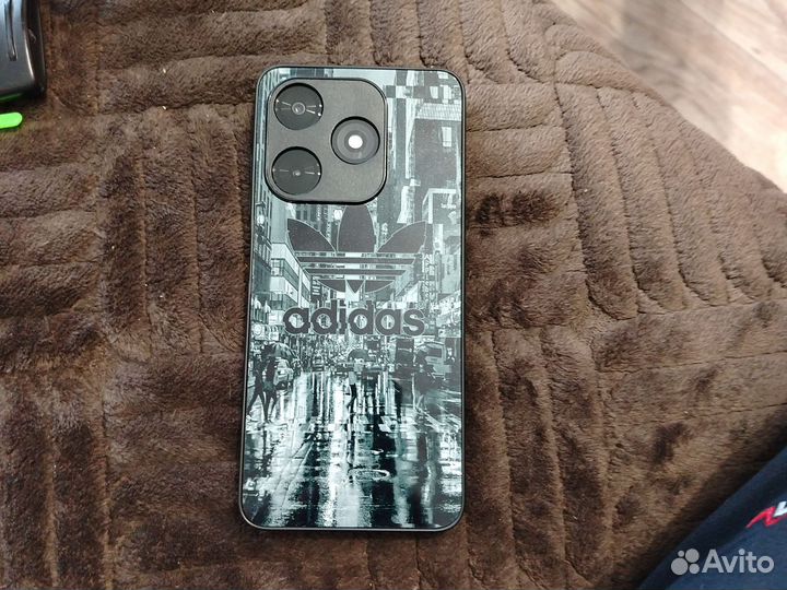 TECNO Spark 10, 8/128 ГБ