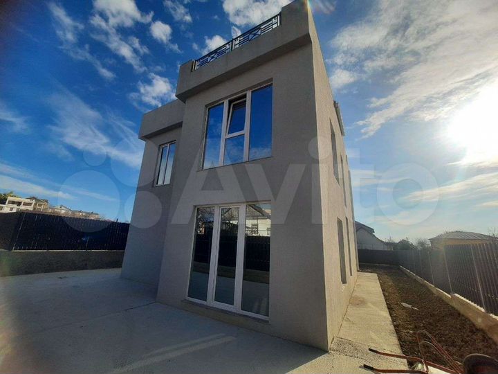 Дом 224 м² на участке 4 сот.