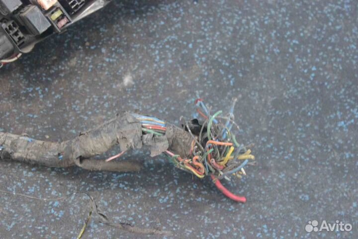 Блок предохранителей Mitsubishi Galant (Митсубиси