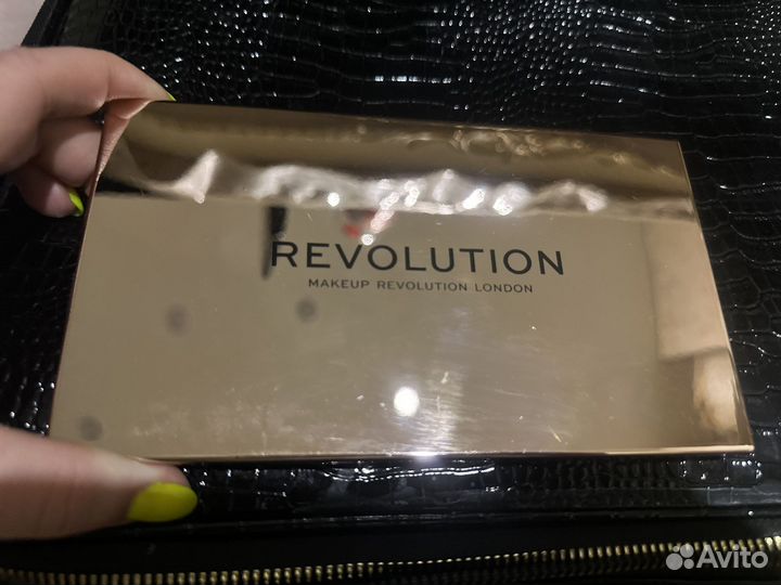 Палитра теней revolution