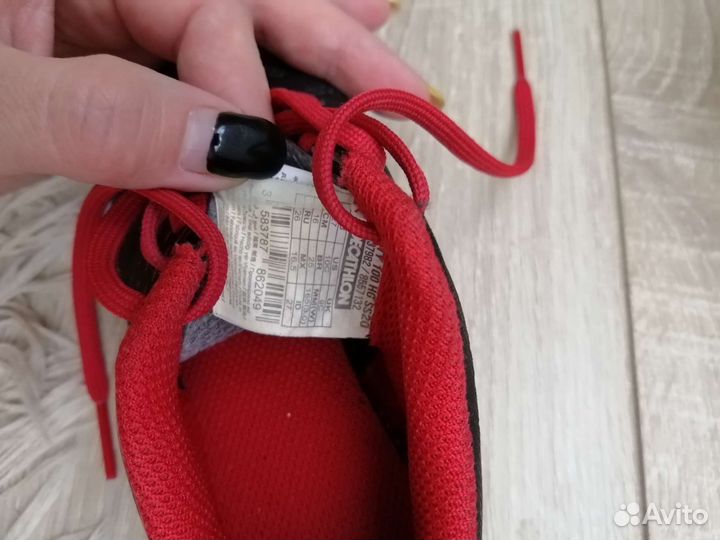 Детские футбольные бутсы