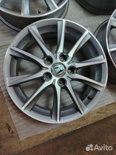 4 диска R17 Honda. Оригинал