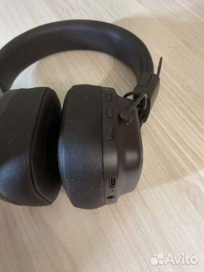 Беспроводные наушники marshall