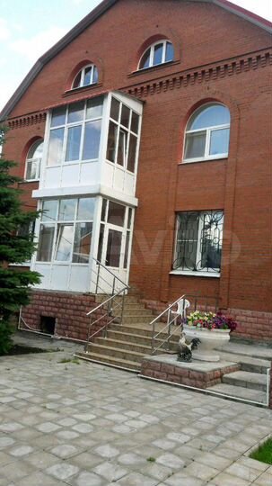 Коттедж 415 м² на участке 10,8 сот.