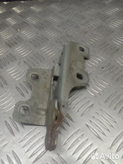 Петля капота левая Renault Symbol 1997 - 2008