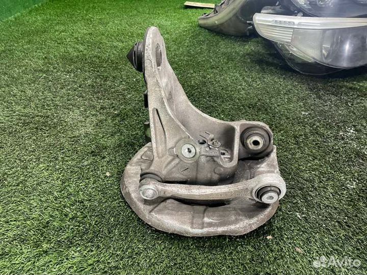 Кулак поворотный задний правый Bmw X5 E70 N55B30