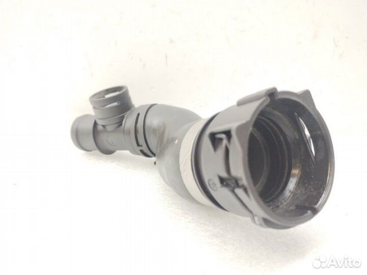 Патрубок системы охлаждения Volkswagen Tiguan 1