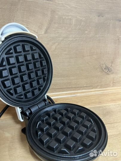 Электрическая вафельница