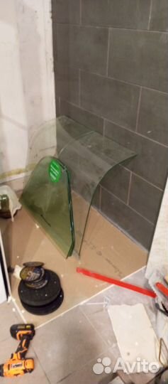 Стекло для холодильной витрины гнутое