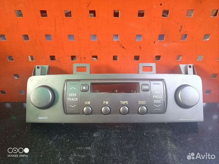 Панель магнитолы Lexus LX 470