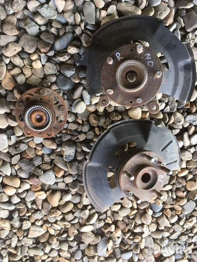 Hyundai Elantra MD поворотный кулак правый, ступиц