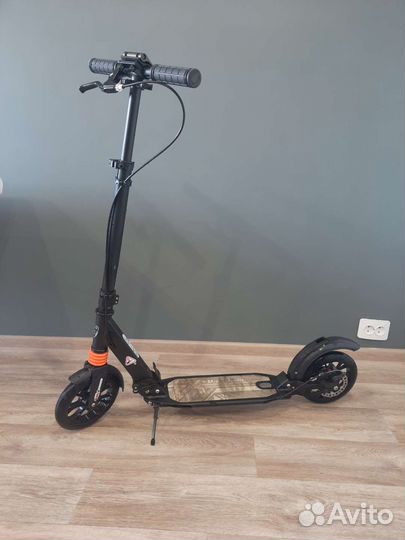 Самокат взрослый с ручным тормозом до 100 кг