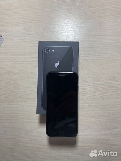 iPhone 8, 64 ГБ