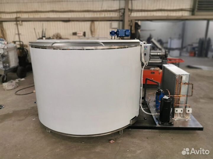 Вертикальный охладитель молока открытого типа 2500