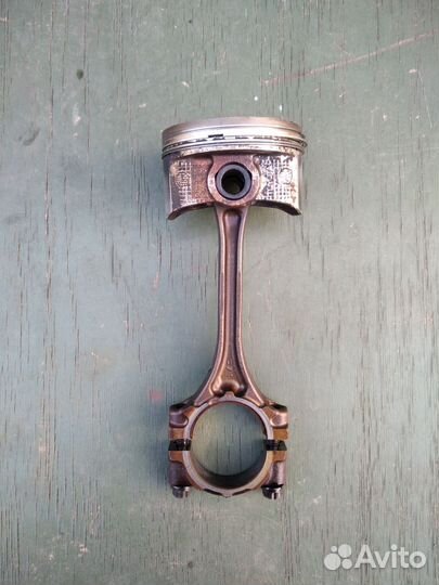 Toyota Prius 1nzfxe 1.5л поршень шатун