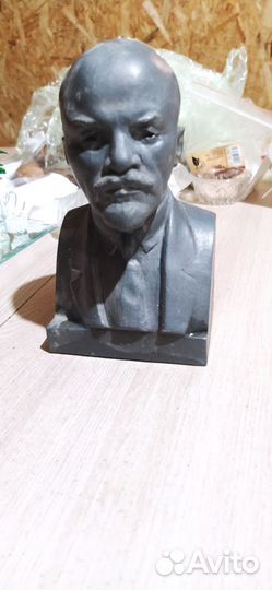 Бюст Ленина