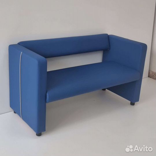 Диван в зону ожидания, прихожую