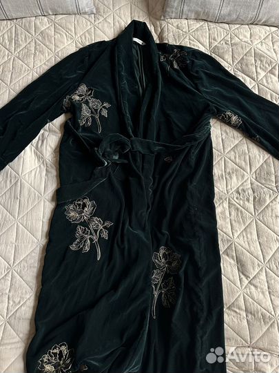 Платье Zara бархат с вышивкой XXL