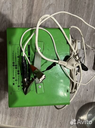 Пускозарядное устройство автоэлектрик Т1017У