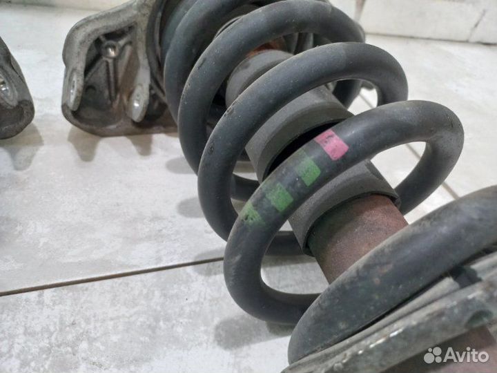 Стойки в сборе передние Audi S4 B6 4.2 2004