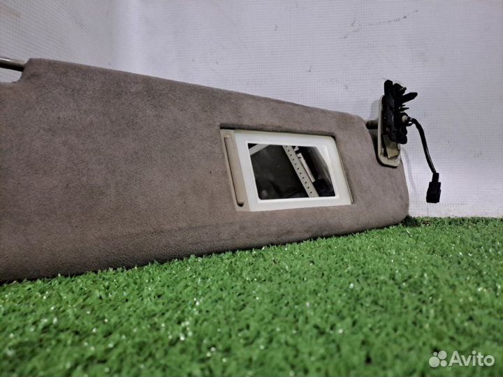 Козырек солнцезащитный правый Audi Q7 AL BAR012680