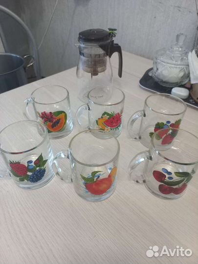 Кружки и заварник