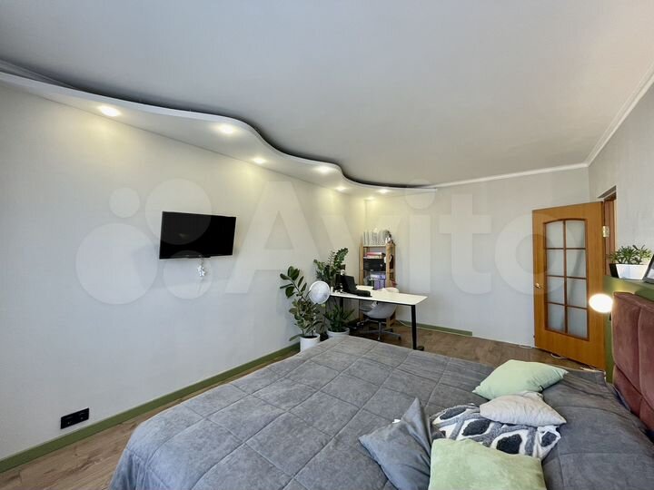 4-к. квартира, 81 м², 9/10 эт.