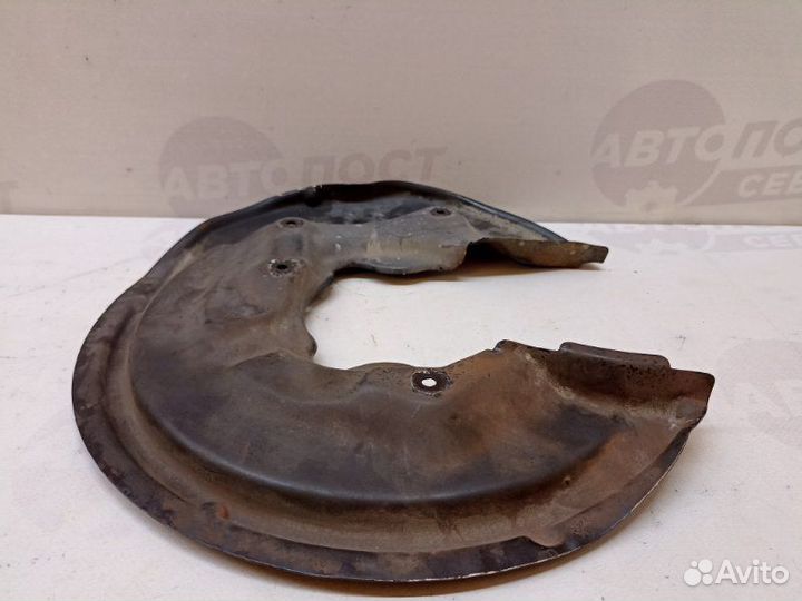 Пыльник тормозного диска задний правый Volkswagen