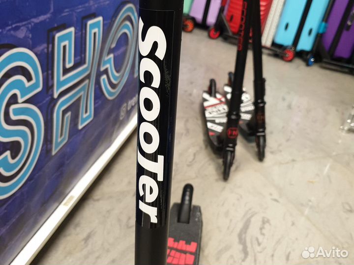 Трюковой самокат новый полиуретан красный