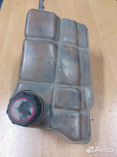 Расширительный бачок Ford Mondeo 2 97BB8K218AB